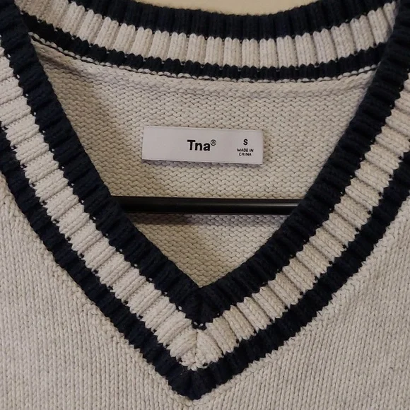 TNA SWEATER VEST - Picture 3 of 4